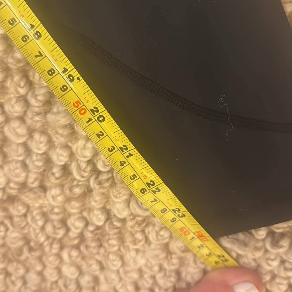 Zyia active leggings size 2 high waisted 

Zyia Active - Picture 10 of 11